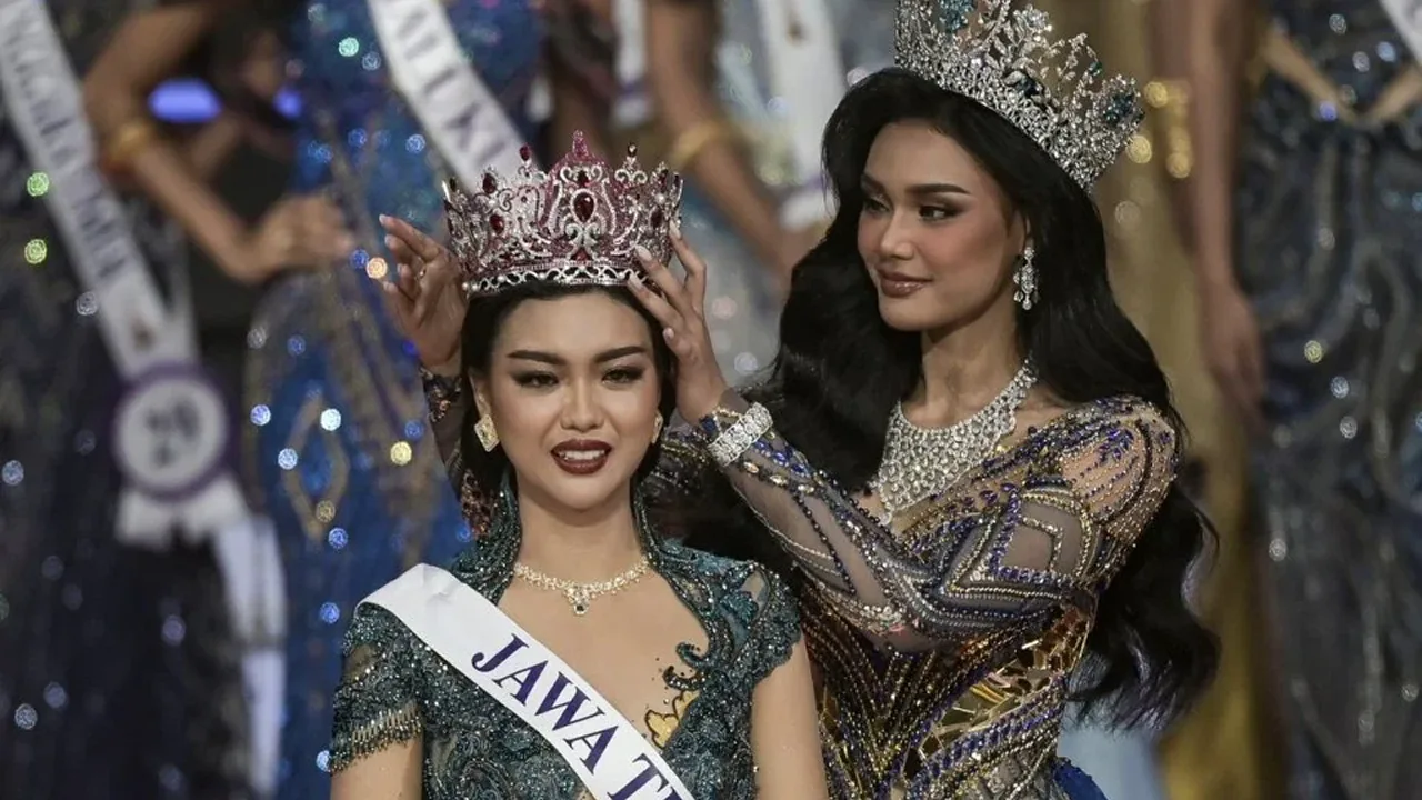 Firsta Yufi Amarta Putri dari Jawa Timur Puteri Indonesia 2025 | Nasional