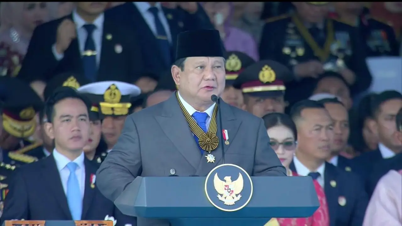 Presiden Sematkan Bintang Bhayangkara Nararya di Monas | prabowo subianto