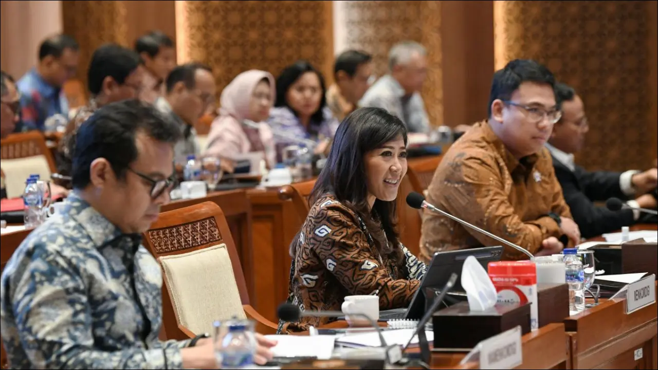 Menkomdigi Usulkan Tambahan Anggaran Rp 12,6 T Demi Internet Cepat | Teknologi