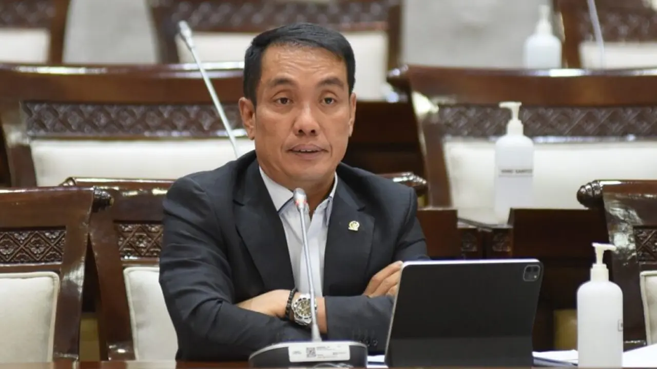 Komisi XI Ingatkan Pentingnya Sosialisasi Sebelum Pemblokiran Rekening | Nasional