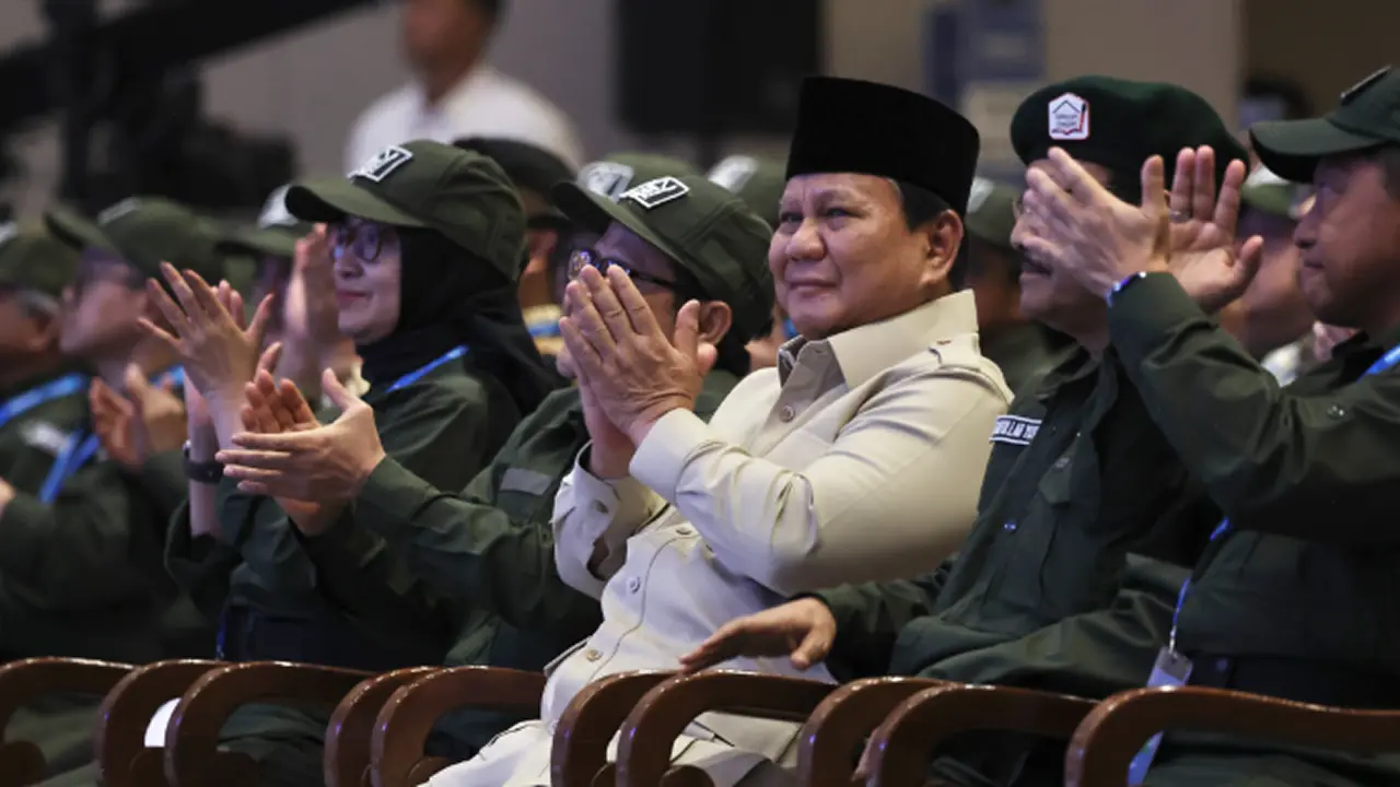 Prabowo: Guru Diharapkan Buat Siswa Sekolah Rakyat Bahagia | Nasional